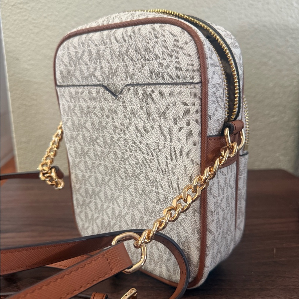 Michael Kors Cream and Brown Crossbody Bag - Picture 2 of 7